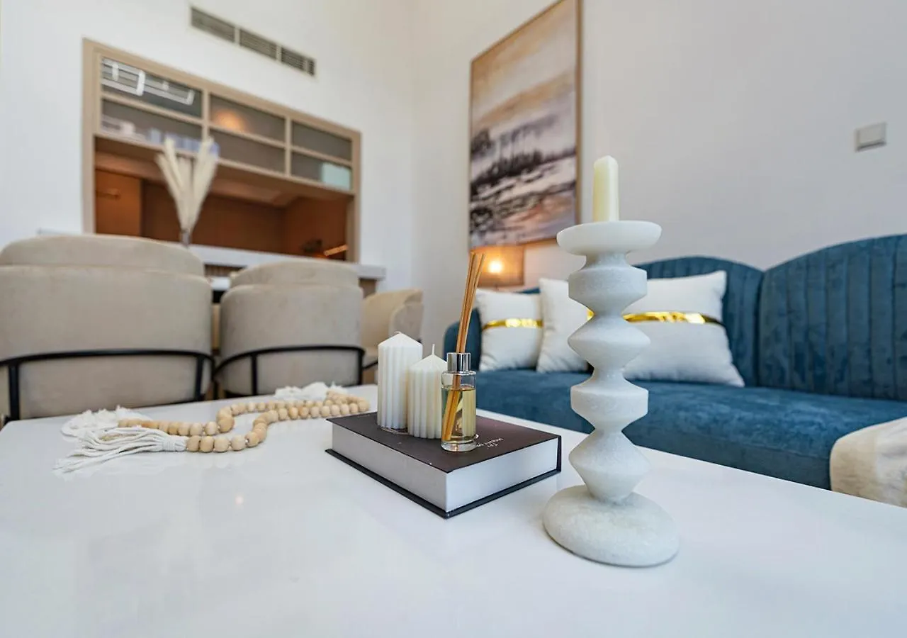 Luxurious 2-Bedroom Apartment In Downtown With Burj Khalifa View Dubai United Arab Emirates