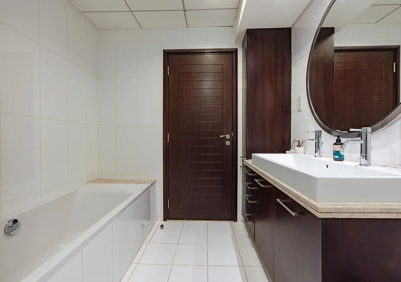 Luxurious 2-Bedroom Apartment In Downtown With Burj Khalifa View Dubai