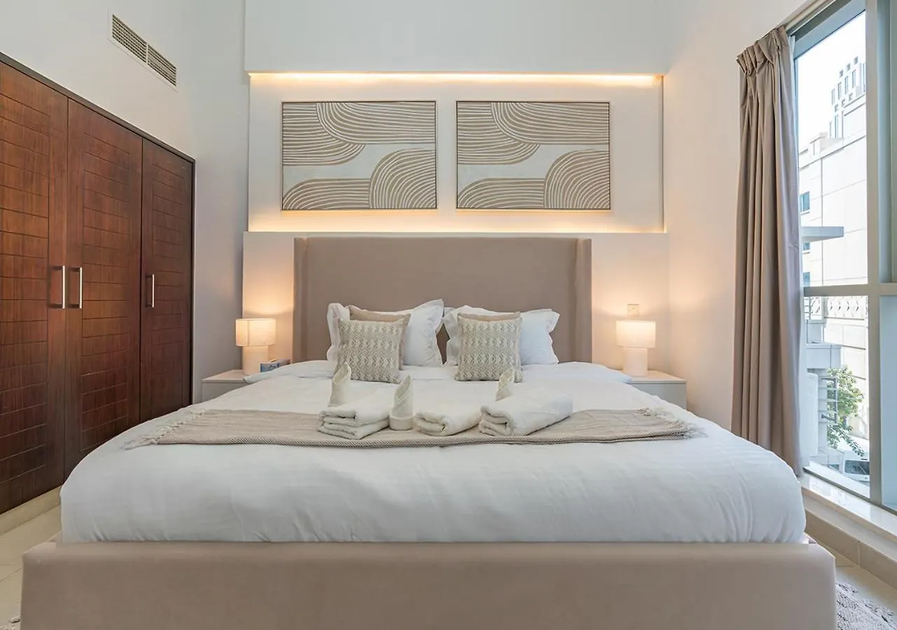 Luxurious 2-Bedroom Apartment In Downtown With Burj Khalifa View Dubai 0*,  Emirados Árabes Unidos